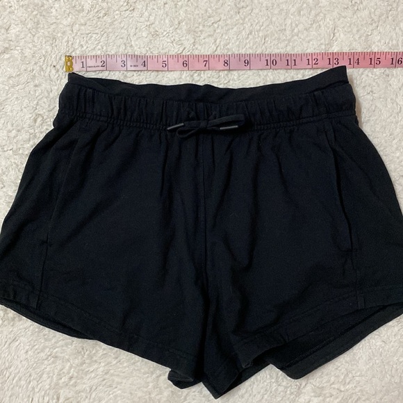 ❤️ Lululemon Inner Glow High Rise Modal Short 3" Black Size 6 - Picture 7 of 9